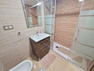 https://cdn.resales-online.com/public/99zp9ow7t6/properties/a35beed3248c11eea7b50217bc231ef4/w1200/27-f6e8bc237ba13ac4c268badec6354f3d.jpg?v=1689620524