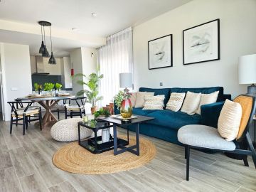 https://cdn.resales-online.com/public/lkod9dy88i/properties/228f3ffe607811eea6080217bc231ef4/w1200/1-7980e48d732b6fc85c14b43b94d2aa54.jpg?v=1696186253